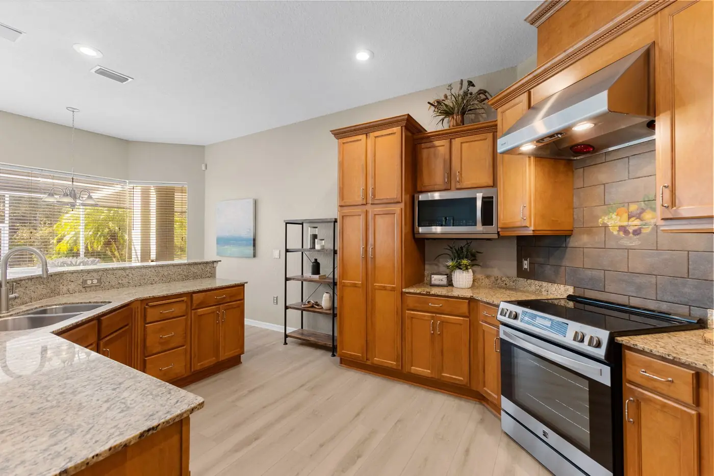 Private Farm Retreat in Sought-After Equestrian Neighborhood - Twin Branch Acres
