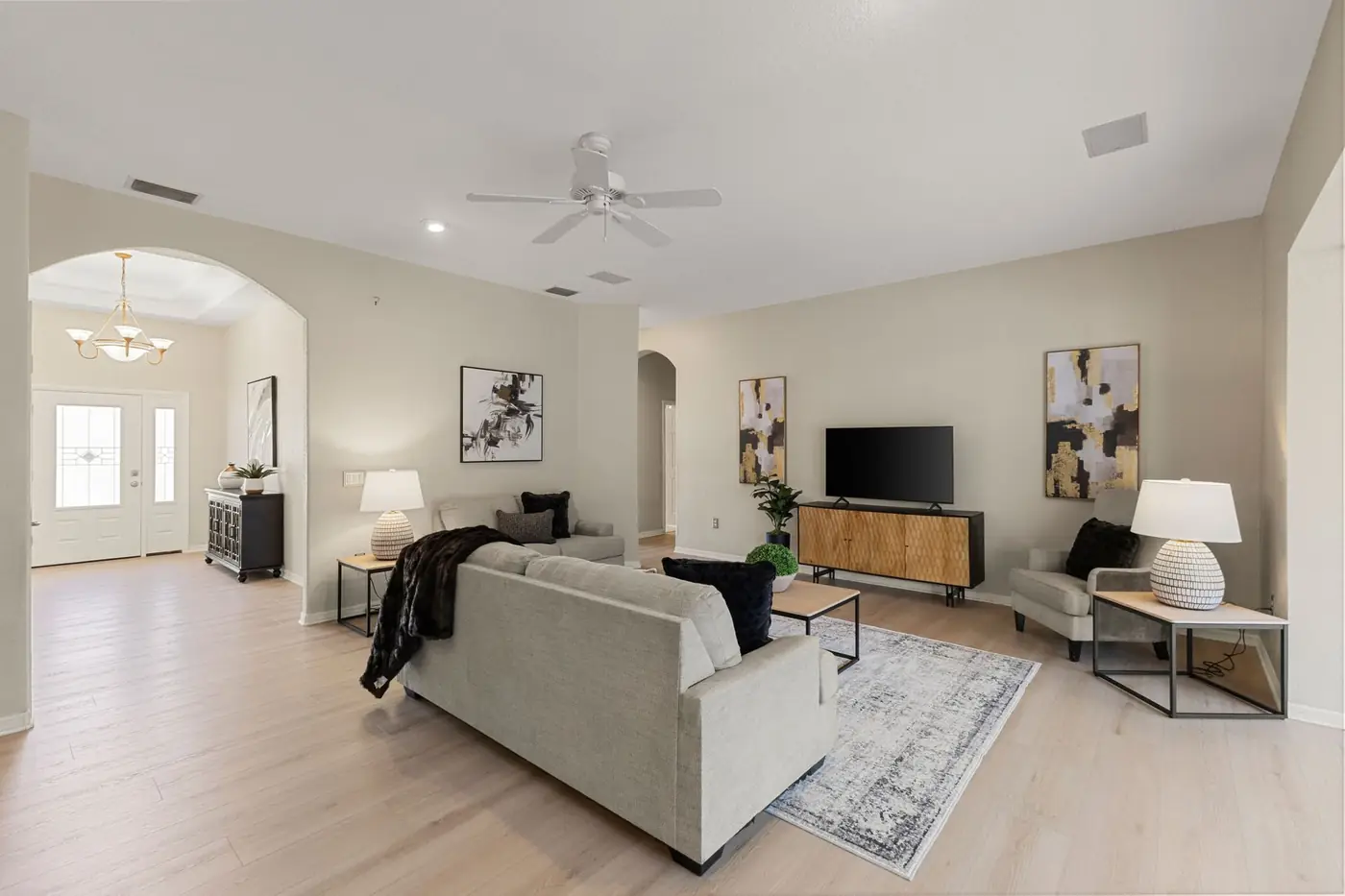 Private Farm Retreat in Sought-After Equestrian Neighborhood - Twin Branch Acres